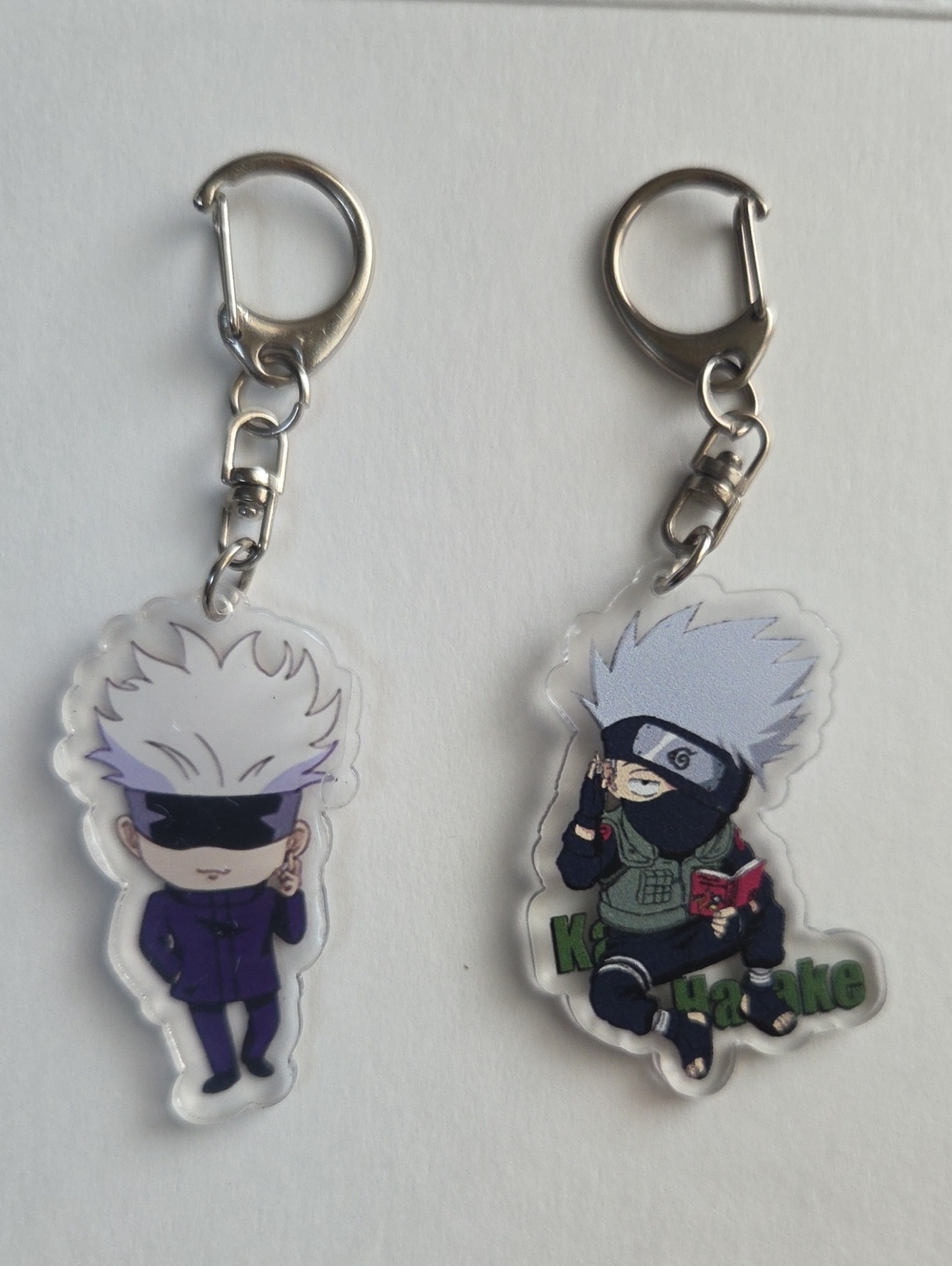 Silver Anime Character Acrylic Keychain - White/Silver Accent